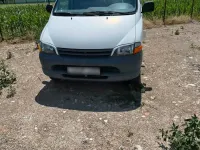 Gebraucht Toyota HiAce 75 PS (55 kW) 2000 Weiß Van / Kleinbus