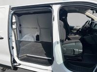 Second-hand Citroën Jumpy 144 CP (105 kW) 2023 Alb Monovolum