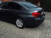 Gebraucht BMW 330e Advantage 252 PS (185 kW) 2017 Grau Limousine