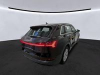 Gebraucht Audi e-tron 230 kW (313 PS) 2022 Mythosschwarz metallic (metallic) SUV