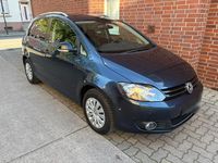 Second-hand VW Golf VII 105 CP (77 kW) 2012 Albastru Berlinǎ