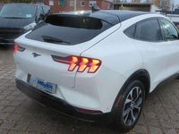 Gebraucht Ford Mustang 269 PS (197 kW) 2023 Starweiß metallic Limousine