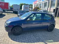 Gebraucht Renault Clio Authentique 58 PS (42 kW) 2005 Blau Kleinwagen