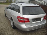 Gebraucht Mercedes E220 170 PS (125 kW) 2013 Iridiumsilber  metalliclack Kombi