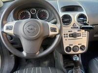 Gebraucht Opel Corsa Edition 90 PS (66 kW) 2007 Silber Kleinwagen