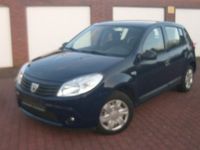 Gebraucht Dacia Sandero 75 PS (55 kW) 2012 Blau Limousine