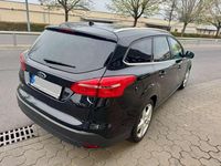Gebraucht Ford Focus Titanium 120 PS (88 kW) 2015 Schwarz Kombi