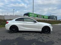 Gebraucht BMW 220 Sport Line 190 PS (139 kW) 2018 Weiß Coupé