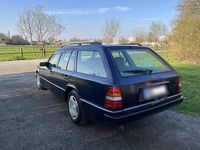 Brugt Mercedes E220 150 HK (110 kW) 1995 Blå Stationcar