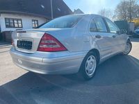 Gebraucht Mercedes C200 163 PS (119 kW) 2011 Silber Limousine