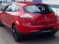 Gebraucht Renault Mégane III Authentique 101 PS (74 kW) 2013 Rot Limousine