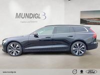 Gebraucht Volvo V60 Core 197 PS (144 kW) 2022 Onyx black / metallic Kombi
