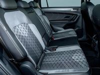 Gebraucht VW Tiguan Allspace 193 PS (141 kW) 2025 Grau SUV