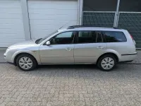 Gebraucht Ford Mondeo Trend 131 PS (96 kW) 2003 Kristallsilber metallic Kombi