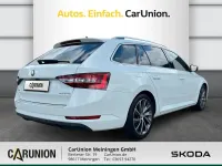 Gebraucht Skoda Superb LAURIN & KLEMENT 179 PS (131 kW) 2018 Weiß Kombi
