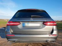 Gebraucht Mercedes E220 Avantgarde 194 PS (142 kW) 2021 Grau Kombi