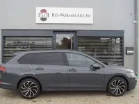Gebraucht VW Golf VIII Life 116 PS (85 kW) 2023 Delfingrau metallic Kombi