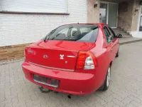 Używany Kia Shuma 114 KM (83 kW) 2004 Czerwony Hatchback