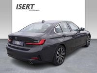 Gebraucht BMW 318 Sport Line 150 PS (110 kW) 2020 Grau Limousine