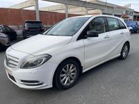 Gebraucht Mercedes B180 109 PS (80 kW) 2012 Weiß Van / Kleinbus