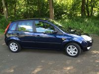 Usata Ford Fiesta 102 CV (75 kW) 2003 Blu Utilitaria