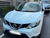 Gebraucht Nissan Qashqai Tekna 130 PS (95 kW) 2016 Weiß SUV