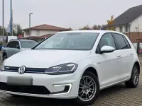 Gebraucht VW e-Golf 100 kW (136 PS) 2018 Weiß Kleinwagen