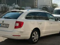 Gebraucht Skoda Superb 125 PS (91 kW) 2011 Weiß Kombi