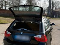 Gebraucht BMW 318 143 PS (105 kW) 2008 Schwarz Kombi
