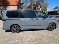 Neu VW T7 Style 150 PS (110 kW) 2026 Pure grey Van