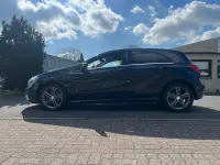 Gebraucht Mercedes A180 122 PS (89 kW) 2013 Schwarz Limousine