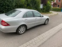 Gebraucht Mercedes 200 136 PS (100 kW) 2004 Silber Limousine