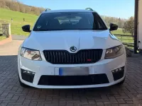 Gebraucht Skoda Octavia RS 230 PS (169 kW) 2016 Weiß Kleinwagen