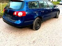 Usata VW Passat 122 CV (89 kW) 2008 Blu Station wagon