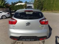 Gebraucht Kia Rio 75 PS (55 kW) 2014 Silber Limousine