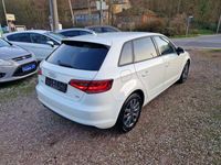 gebraucht Audi A3 2.0TDI DSG Xenon Navi Sitzhzg PDC 2Hnd 5Tür