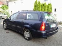 Gebraucht Ford Focus 101 PS (74 kW) 2003 Blau metallic Kombi