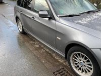 Gebraucht BMW 316 116 PS (85 kW) 2011 Grau Kombi