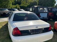 Gebraucht Ford Crown Victoria 253 PS (186 kW) 2008 Weiß Limousine