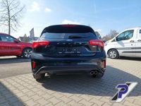 Gebraucht Ford Focus ST-Line 125 PS (91 kW) 2020 Schwarz(metallic) Limousine