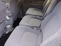 Gebraucht Hyundai Trajet GLS 140 PS (102 kW) 2006 Rot Van / Kleinbus