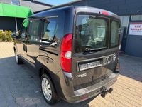 Gebraucht Opel Combo Edition 120 PS (88 kW) 2015 Schwarz Van / Kleinbus