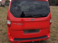 Gebraucht Ford Tourneo Courier Titanium 75 PS (55 kW) 2017 Rot Van / Kleinbus