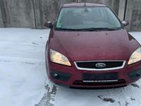 Gebraucht Ford Focus 100 PS (73 kW) 2005 Rot Limousine