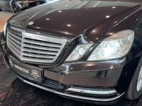 Gebraucht Mercedes E200 Elegance 136 PS (100 kW) 2011 Schwarz Limousine