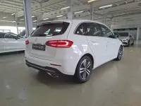 Gebraucht Mercedes B180 Progressive 136 PS (100 kW) 2022 Unilack polarweiß Van / Kleinbus