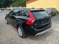 Gebraucht Volvo V60 Momentum 163 PS (119 kW) 2011 Schwarz Kombi