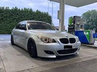 Gebraucht BMW 530 258 PS (189 kW) 2005 Silber Limousine