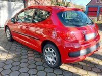 Gebraucht Peugeot 207 75 PS (55 kW) 2009 Rot Kleinwagen