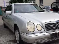 Gebraucht Mercedes E230 Elegance 150 PS (110 kW) 1996 Silber Limousine